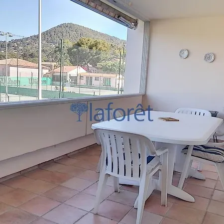 Grand Appartement 2 Chambres Avec Piscine Commune